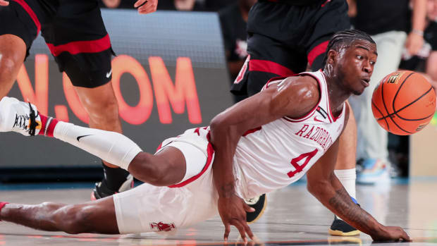 Razorbacks guard Davonte Davis against Stanford in the Battle 4 Atlantis